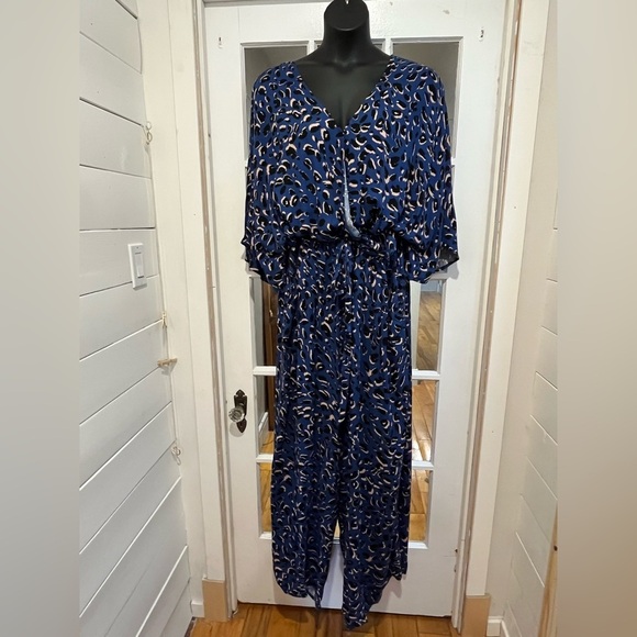 💙 ELOQUII ELEMENTS – Blue Animal Print Jumpsuit – Size 28 - Picture 2 of 9